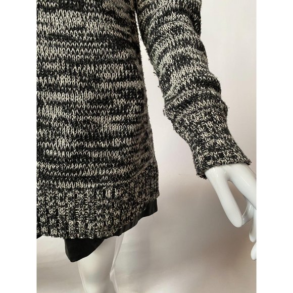 Old Navy Black Heather Sweater Sz Medium - Picture 4 of 8